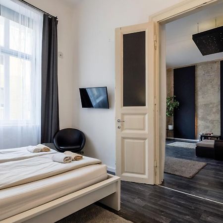 Spacious Apartment Almassy Budapest Eksteriør bilde